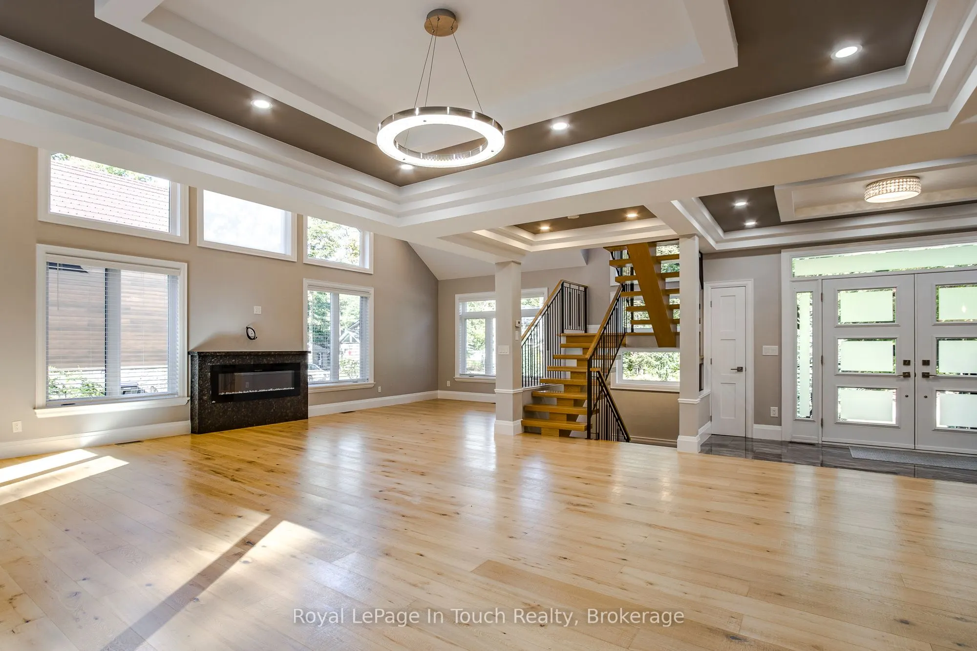 9 Belcourt Crescent