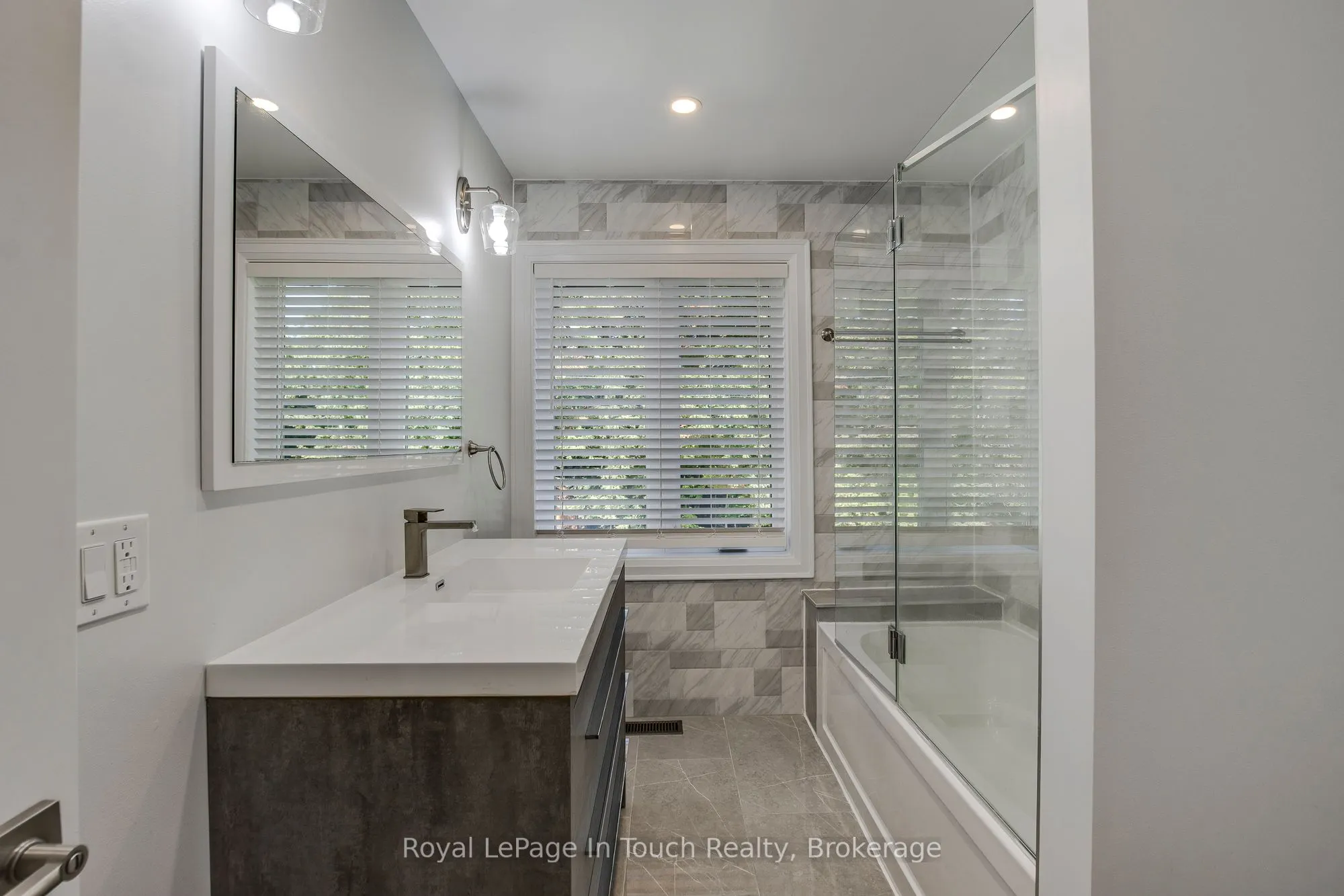 9 Belcourt Crescent
