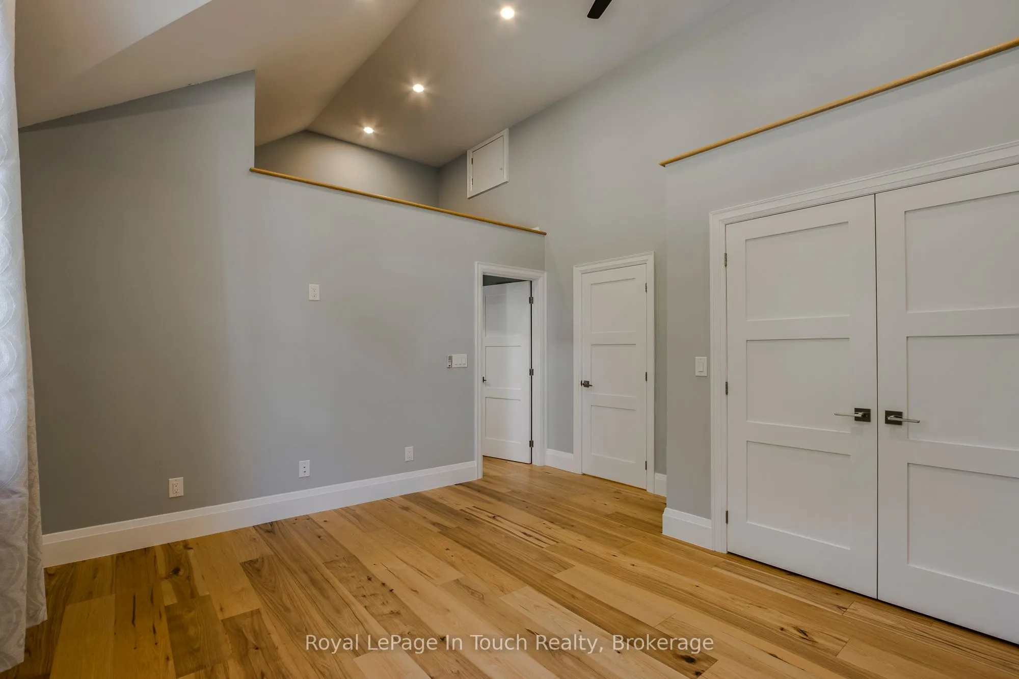 9 Belcourt Crescent