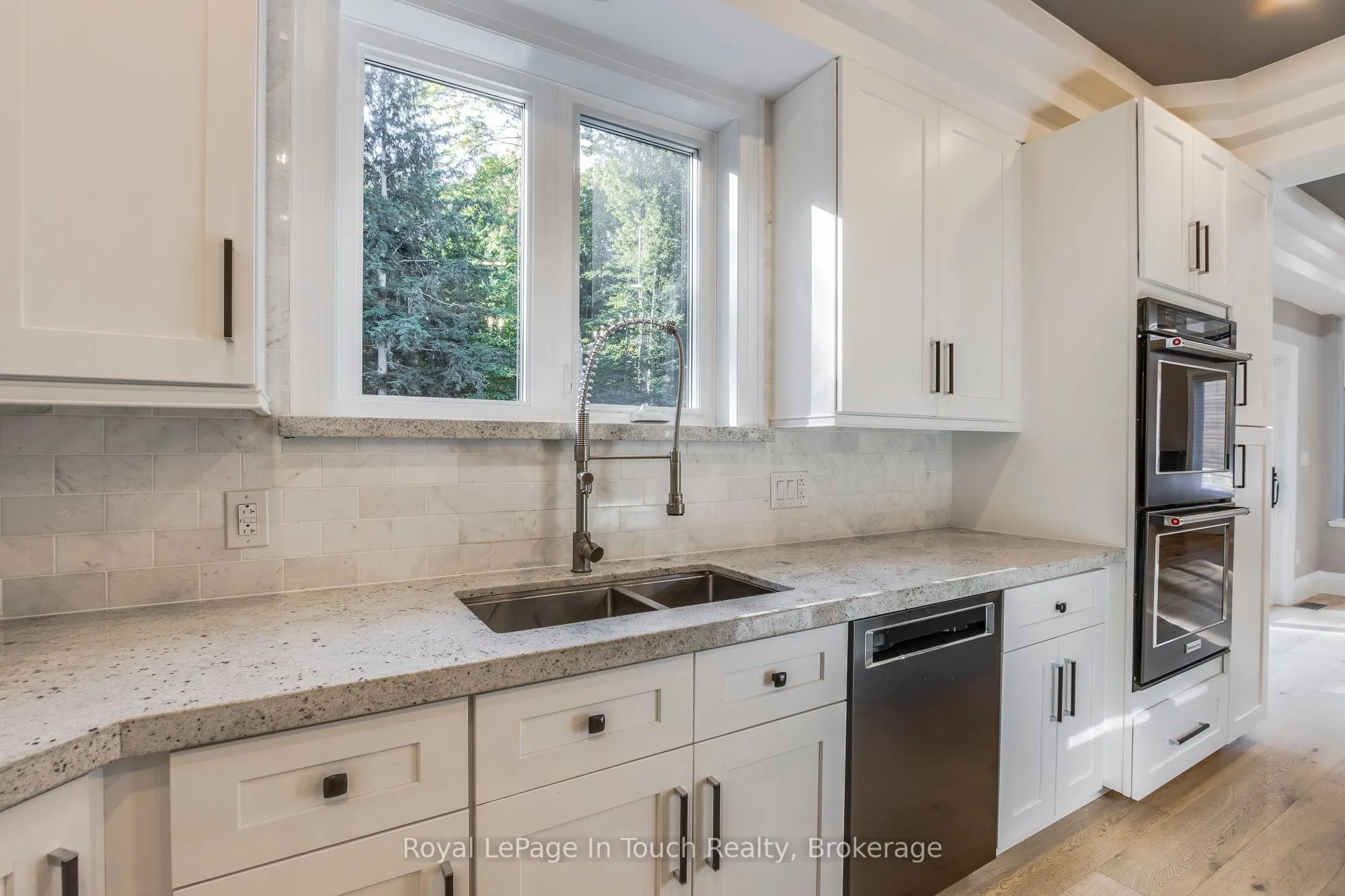 9 Belcourt Crescent