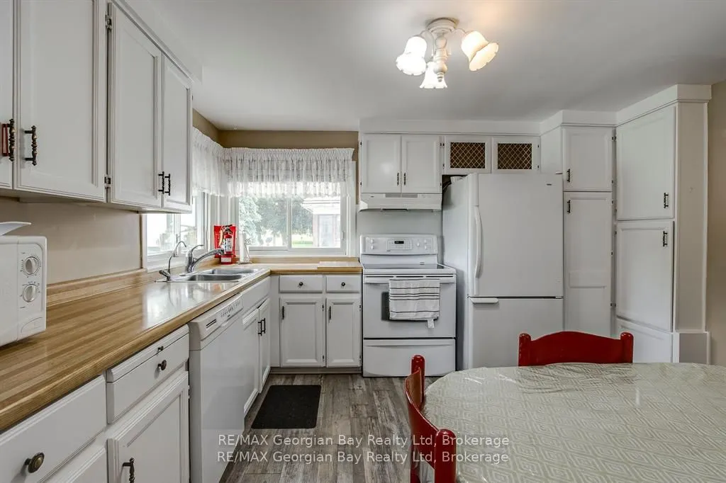 586 Dominion Avenue