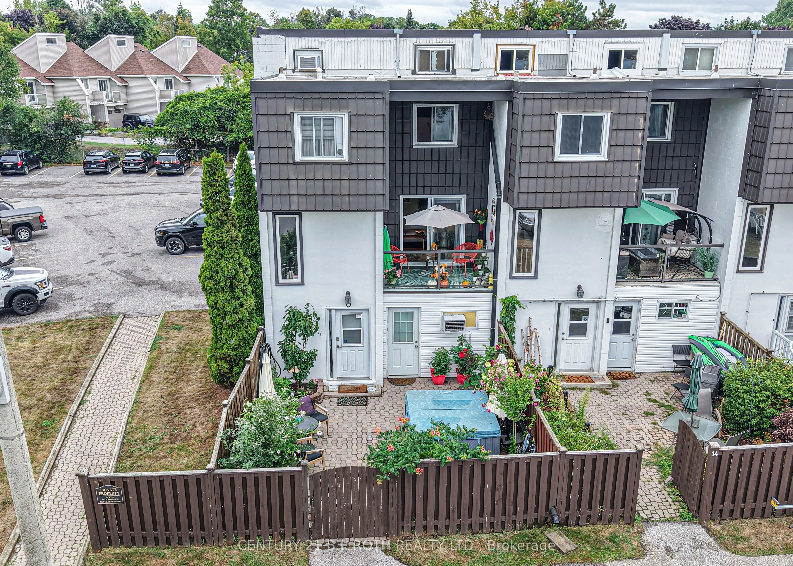 40 VICTORIA Crescent, #15