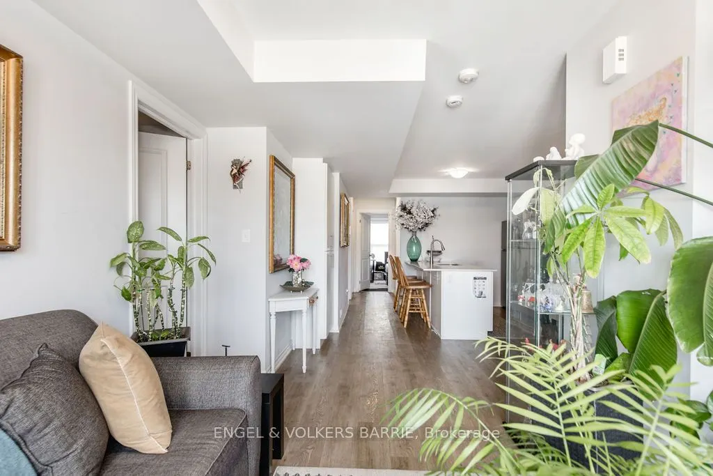 246 Penetanguishene Road, #6