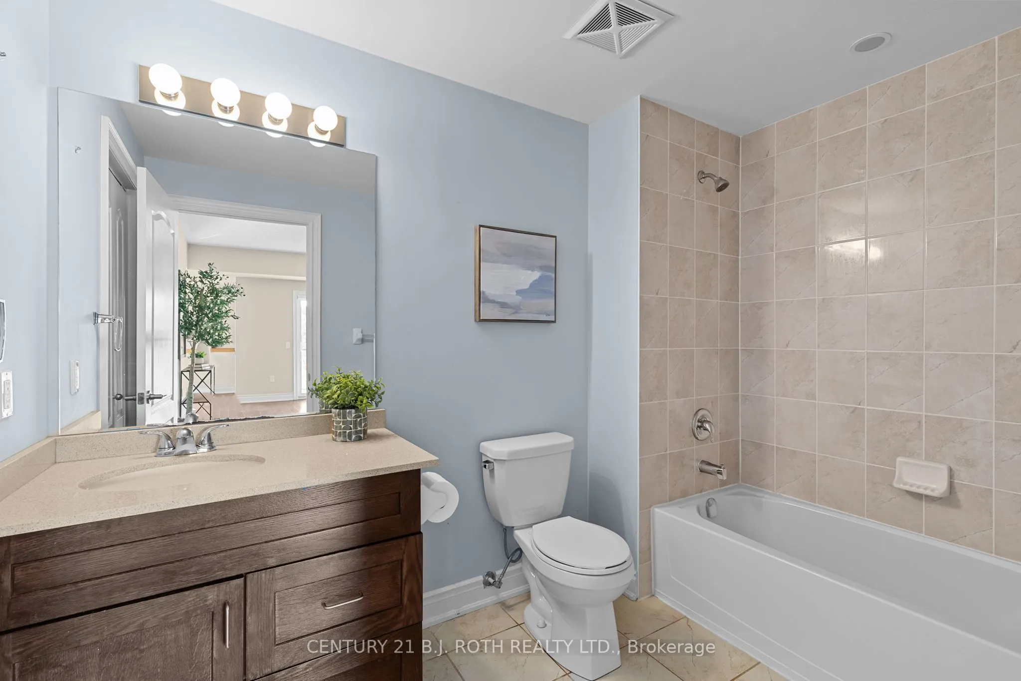 720 YONGE Street, #218