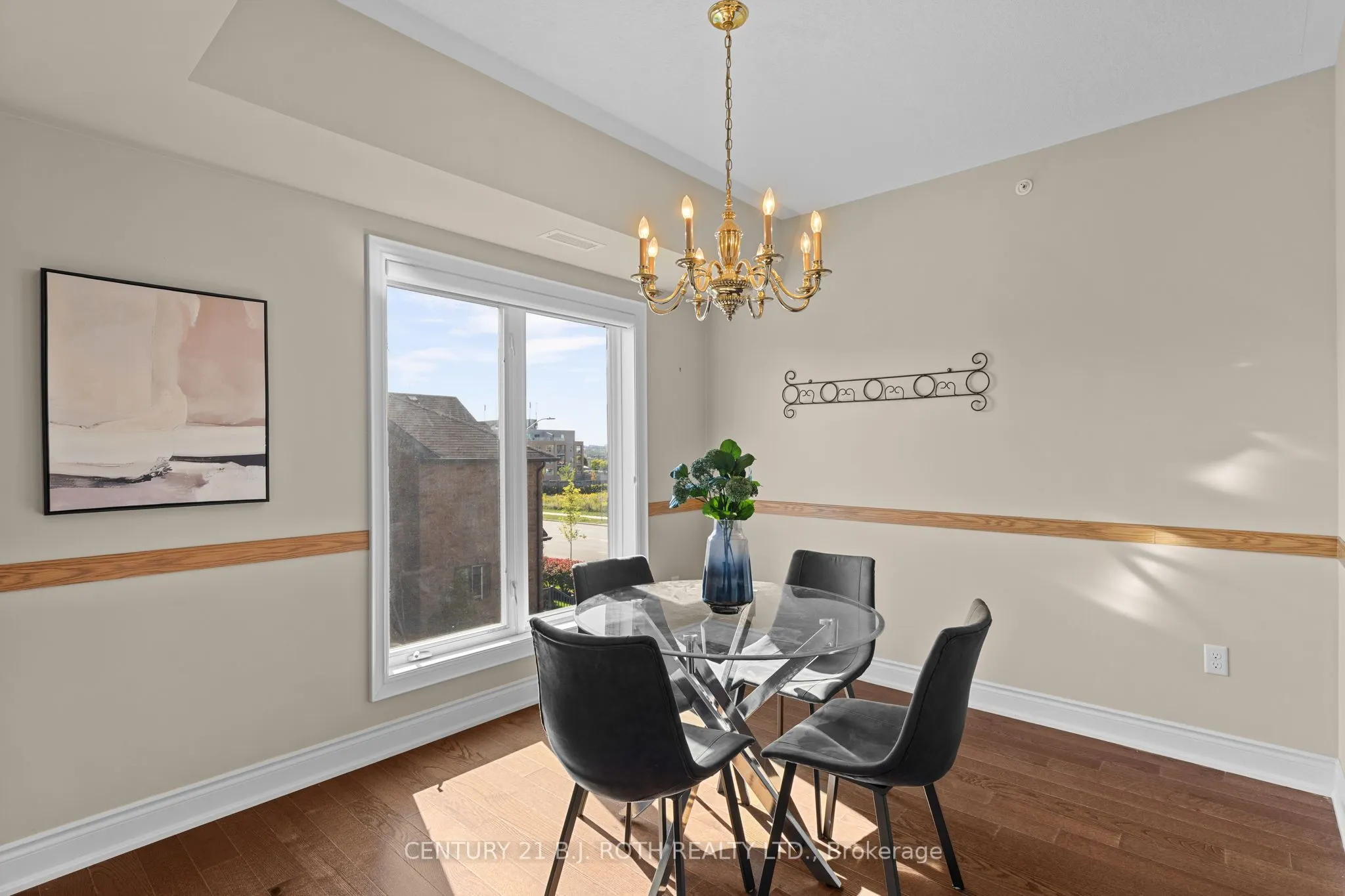 720 YONGE Street, #218