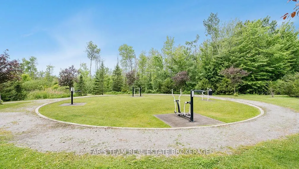 40 Ferndale Drive S, #210