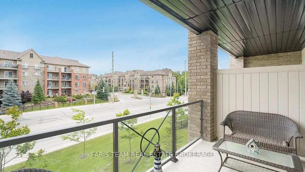 40 Ferndale Drive S, #210