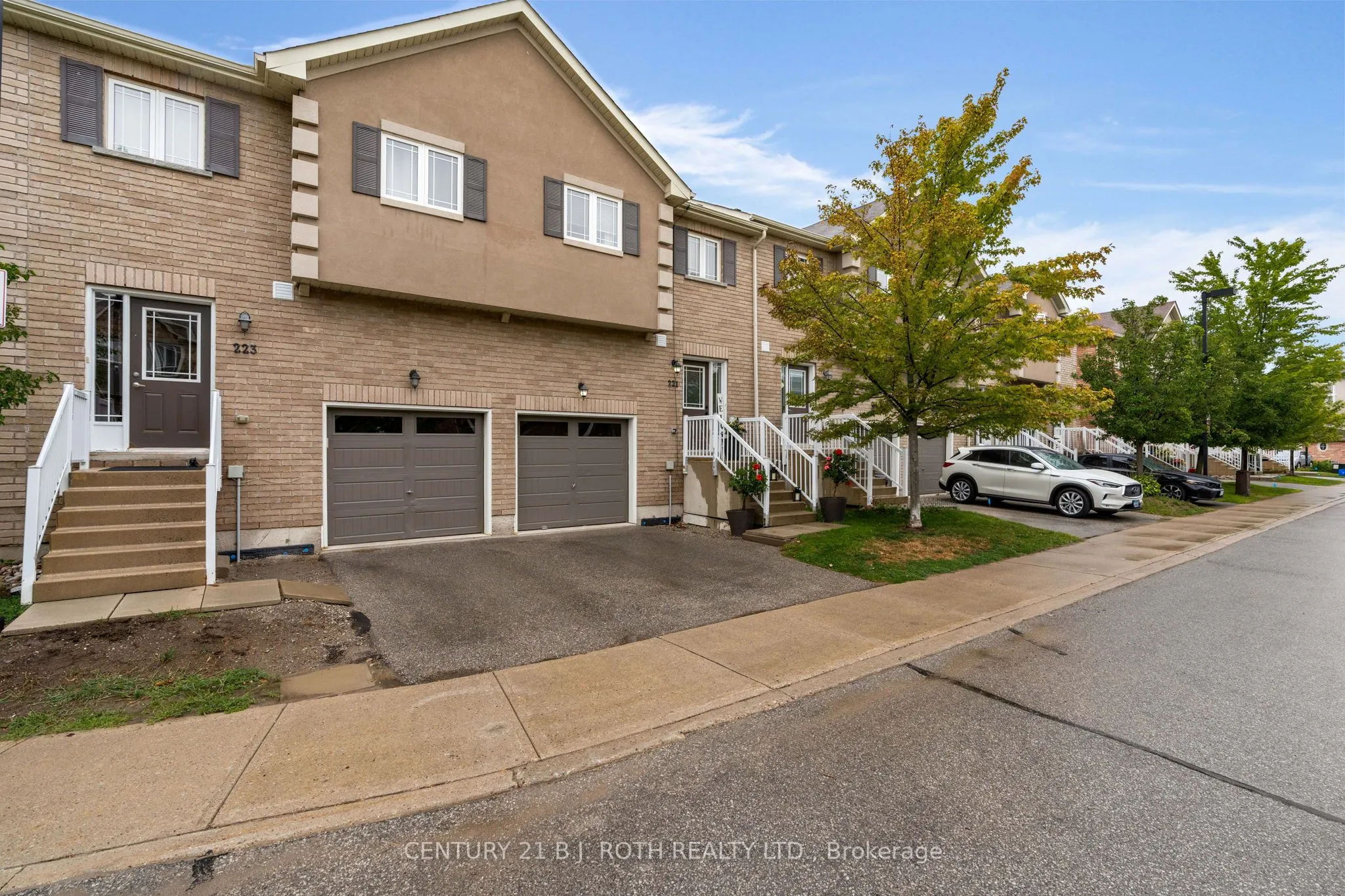 221 Harvie Road, #40