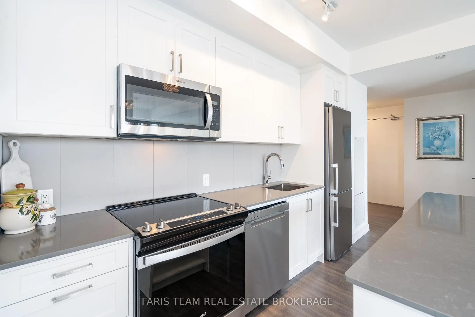 681 Yonge Street, #311
