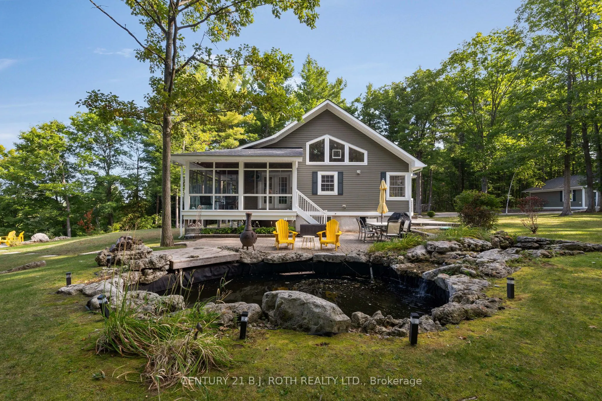 2710 Portage Trail