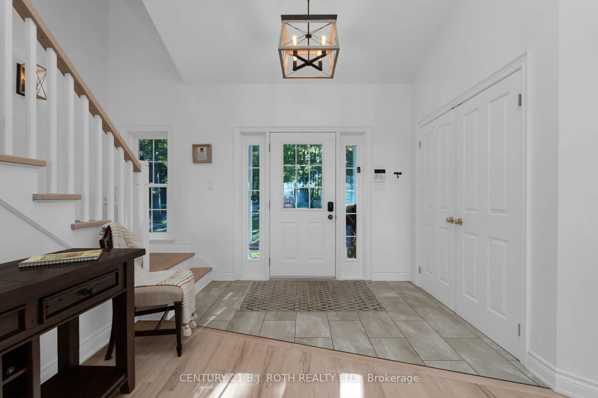 2710 Portage Trail
