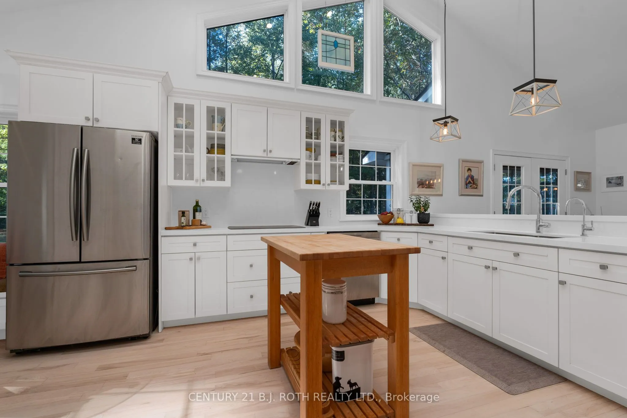 2710 Portage Trail