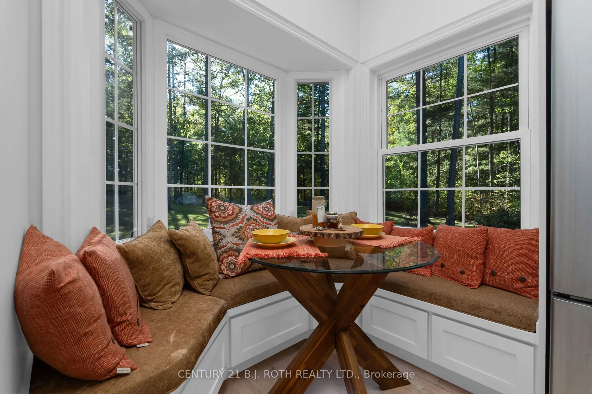 2710 Portage Trail