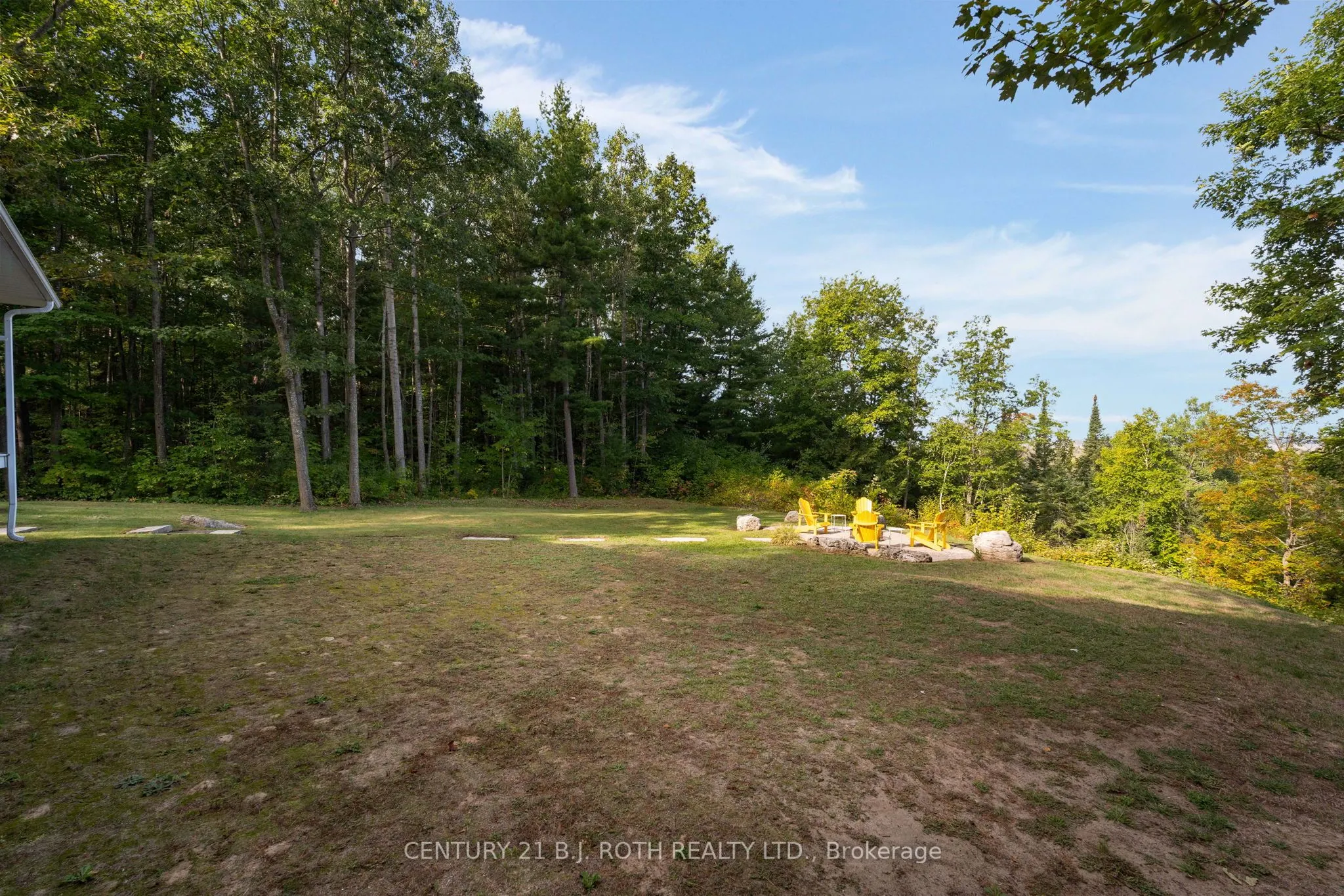 2710 Portage Trail