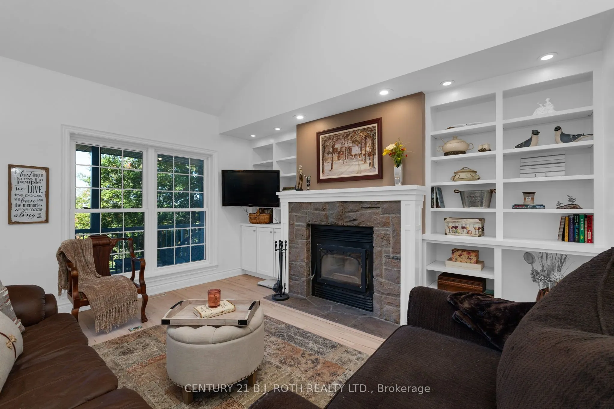 2710 Portage Trail