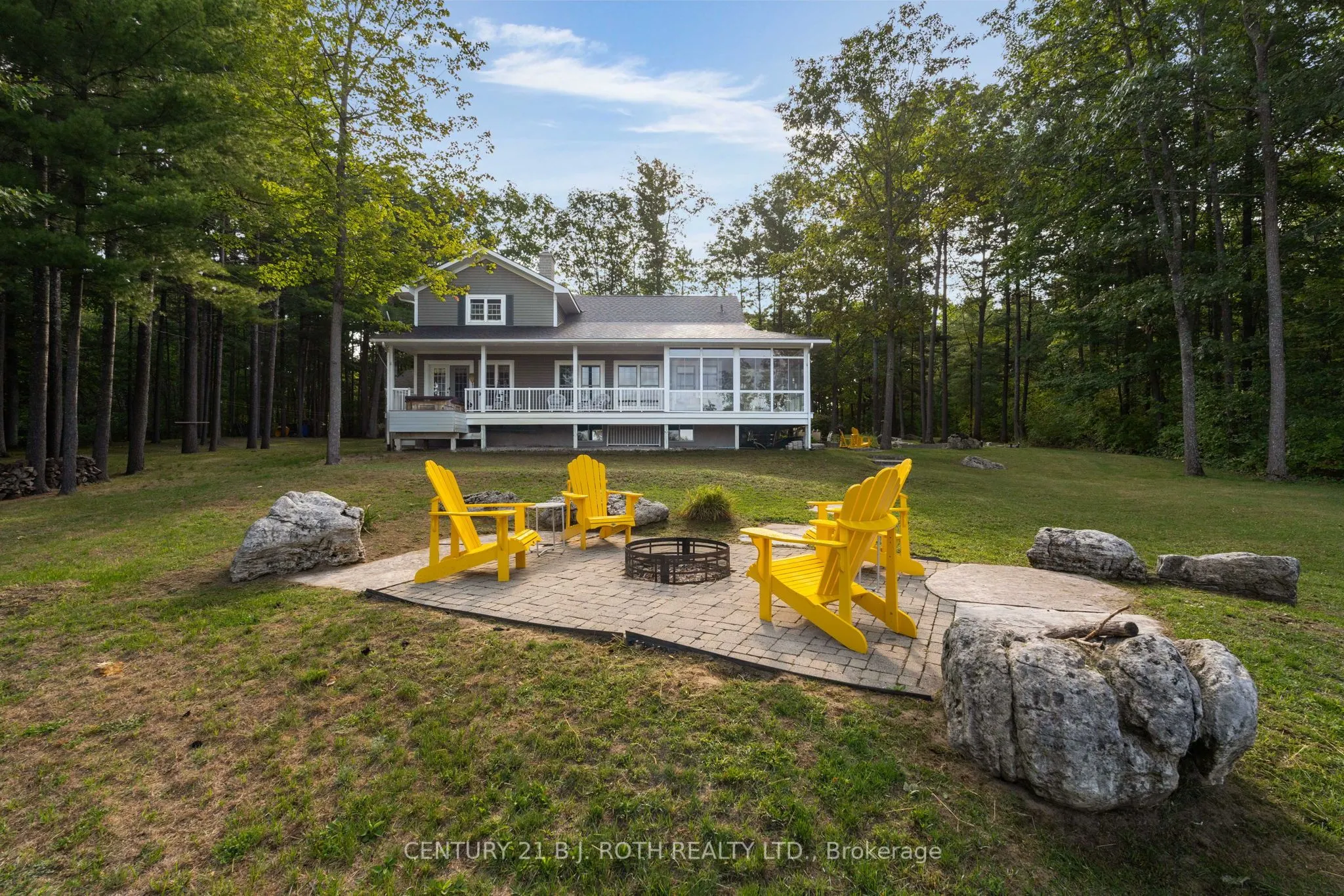 2710 Portage Trail