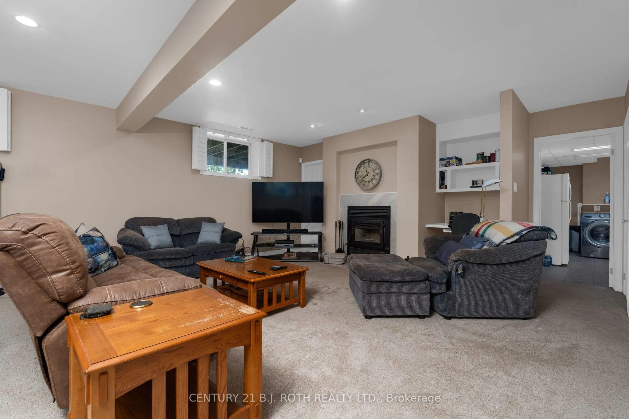 2710 Portage Trail