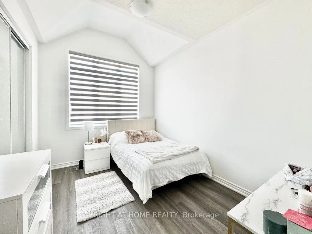 61 Suzuki Street, #Upper
