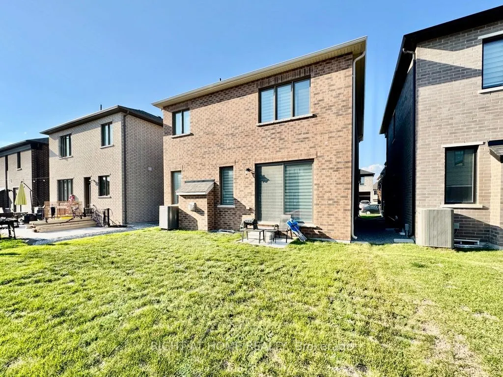 61 Suzuki Street, #Upper