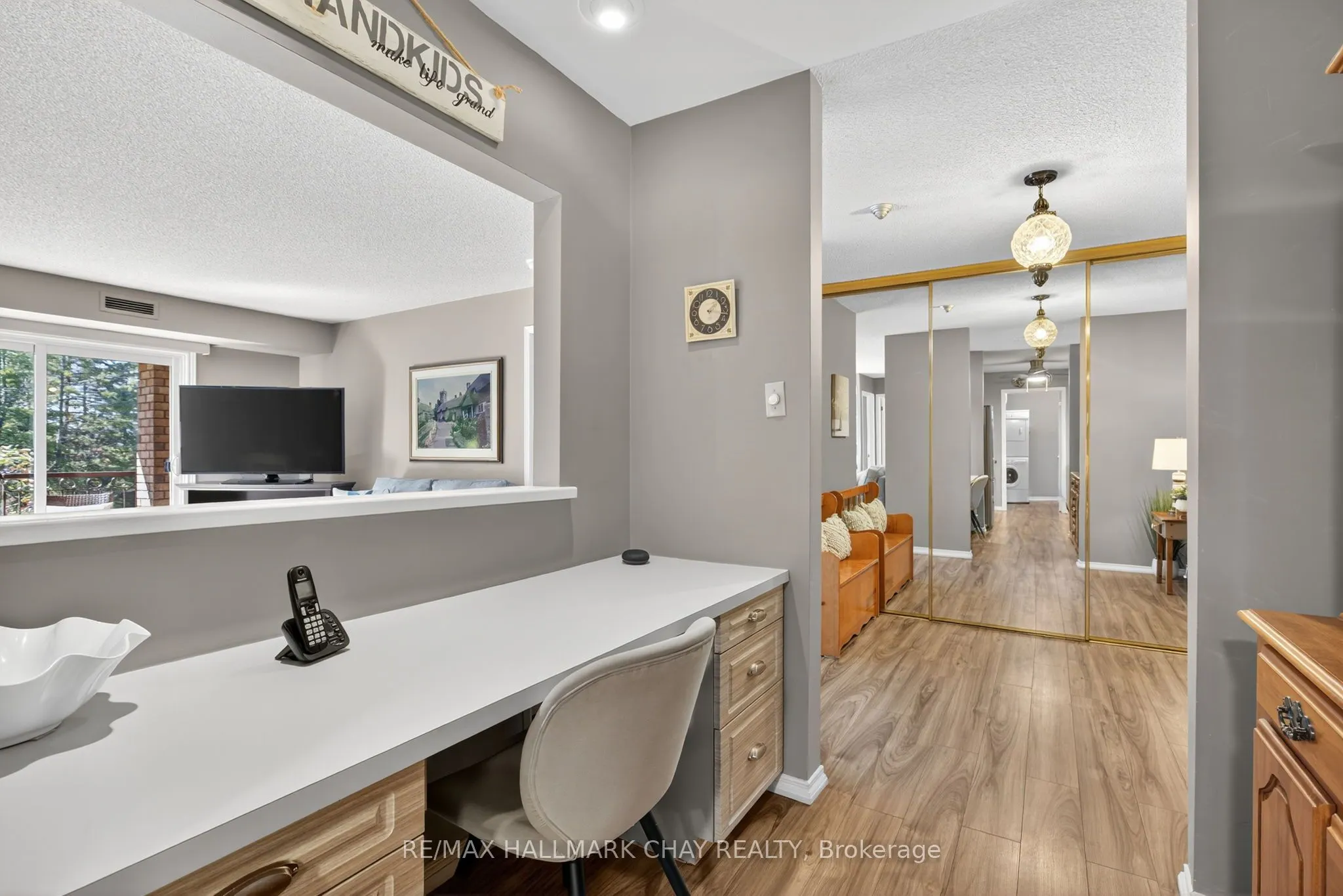 10 Coulter Street, #124