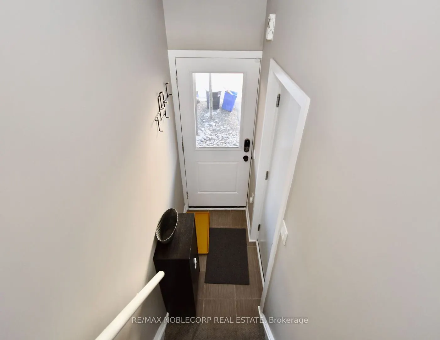 369 Essa Road, #19