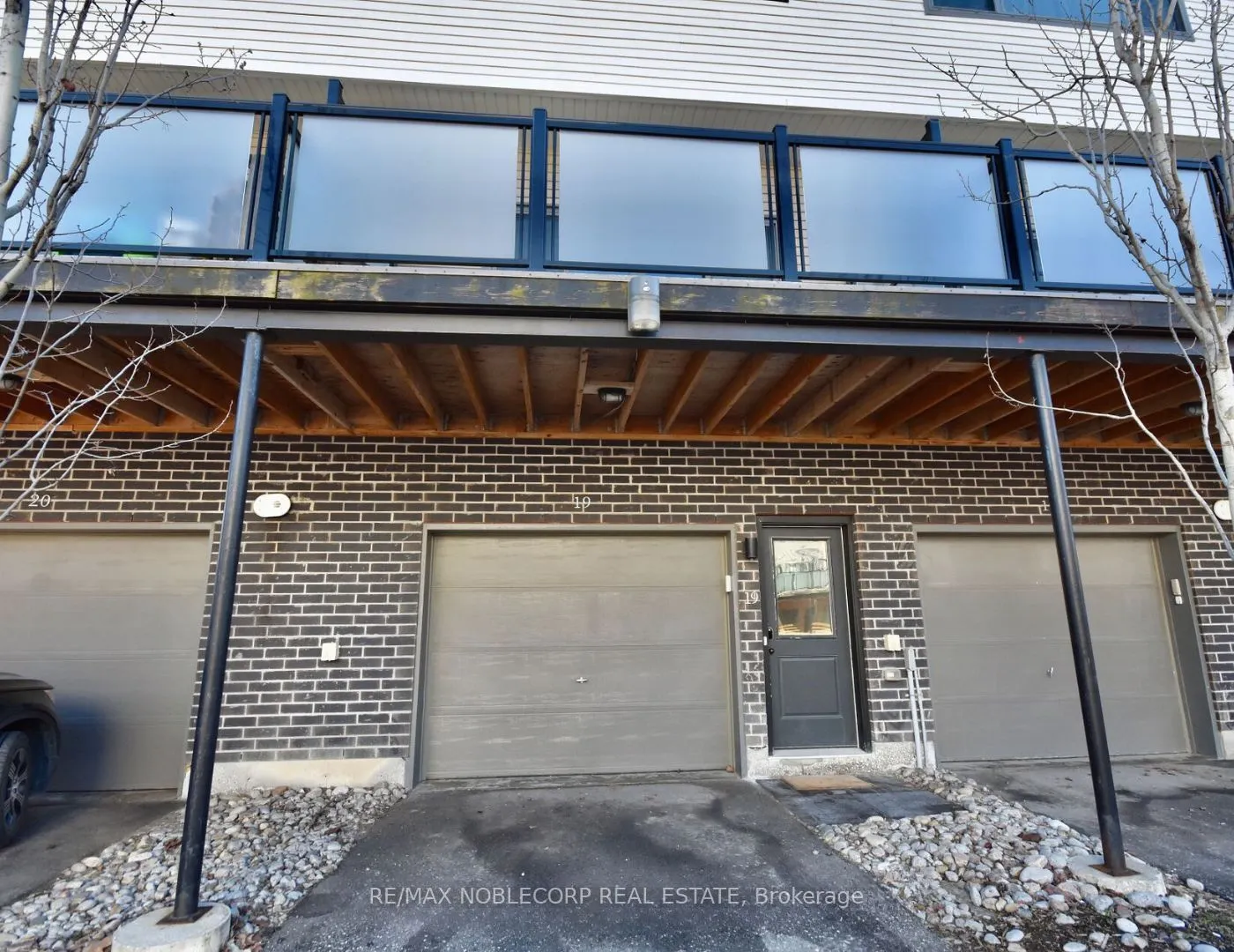 369 Essa Road, #19