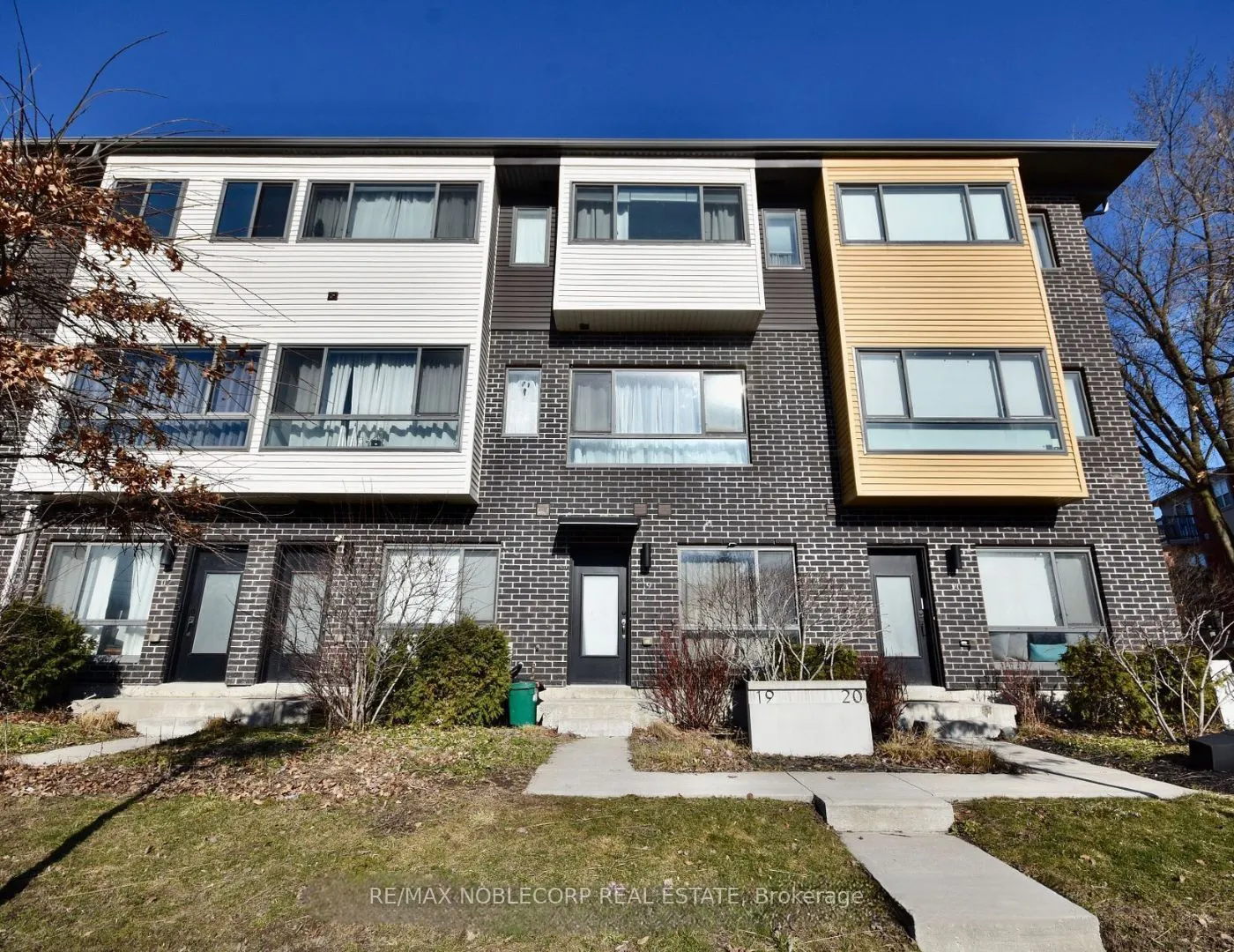 369 Essa Road, #19