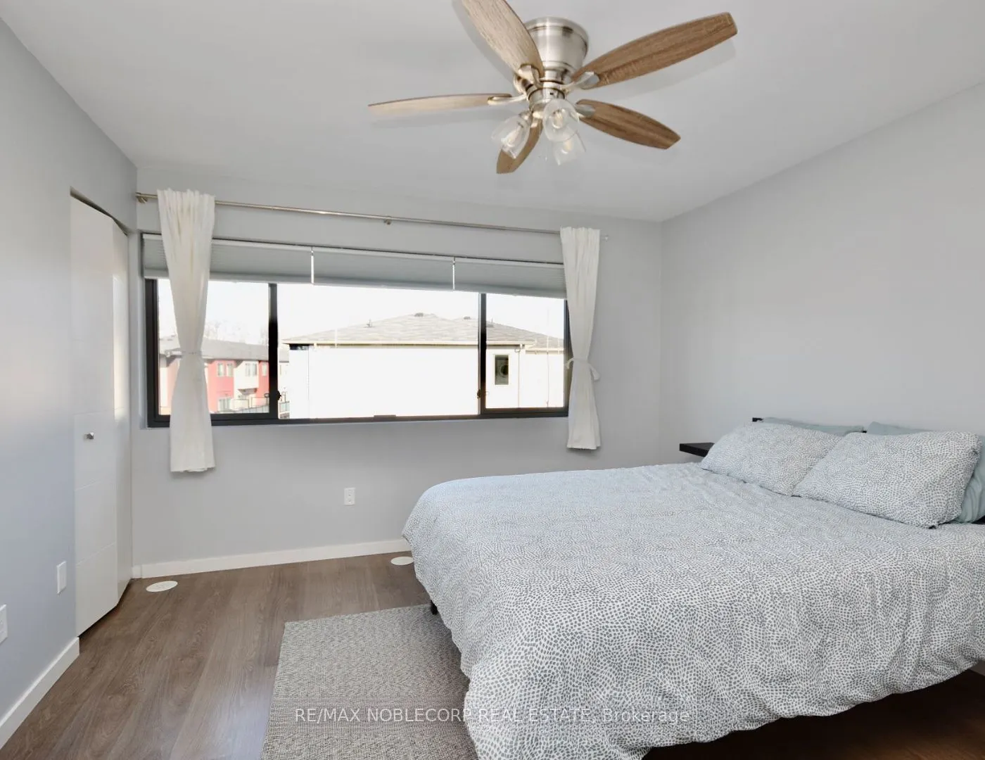 369 Essa Road, #19