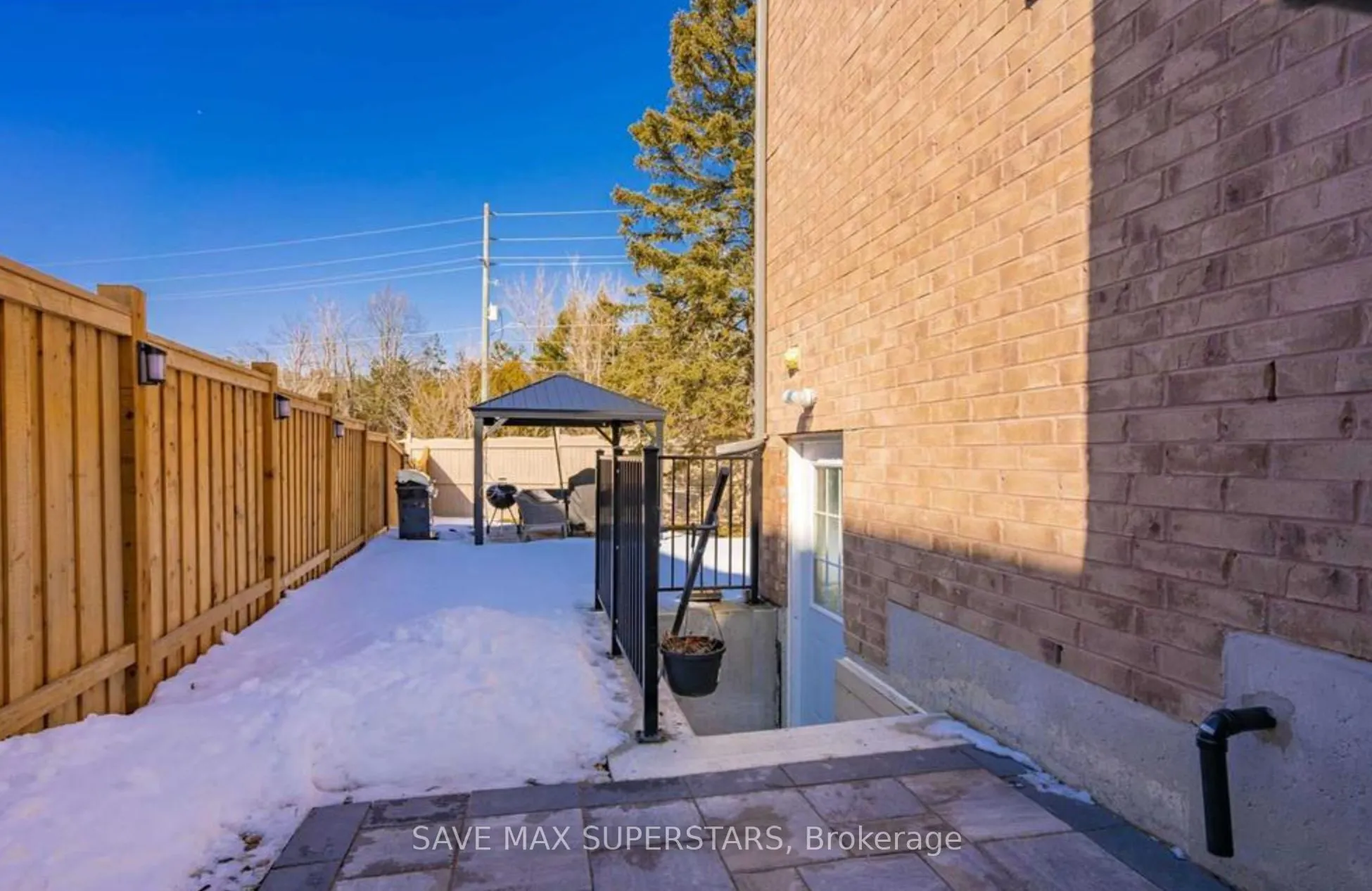 32 Westminster Circle, #Lower