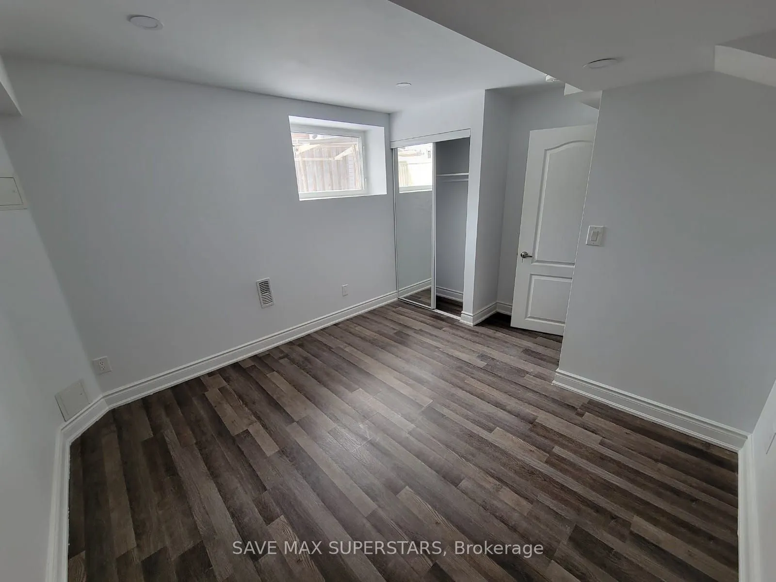 32 Westminster Circle, #Lower