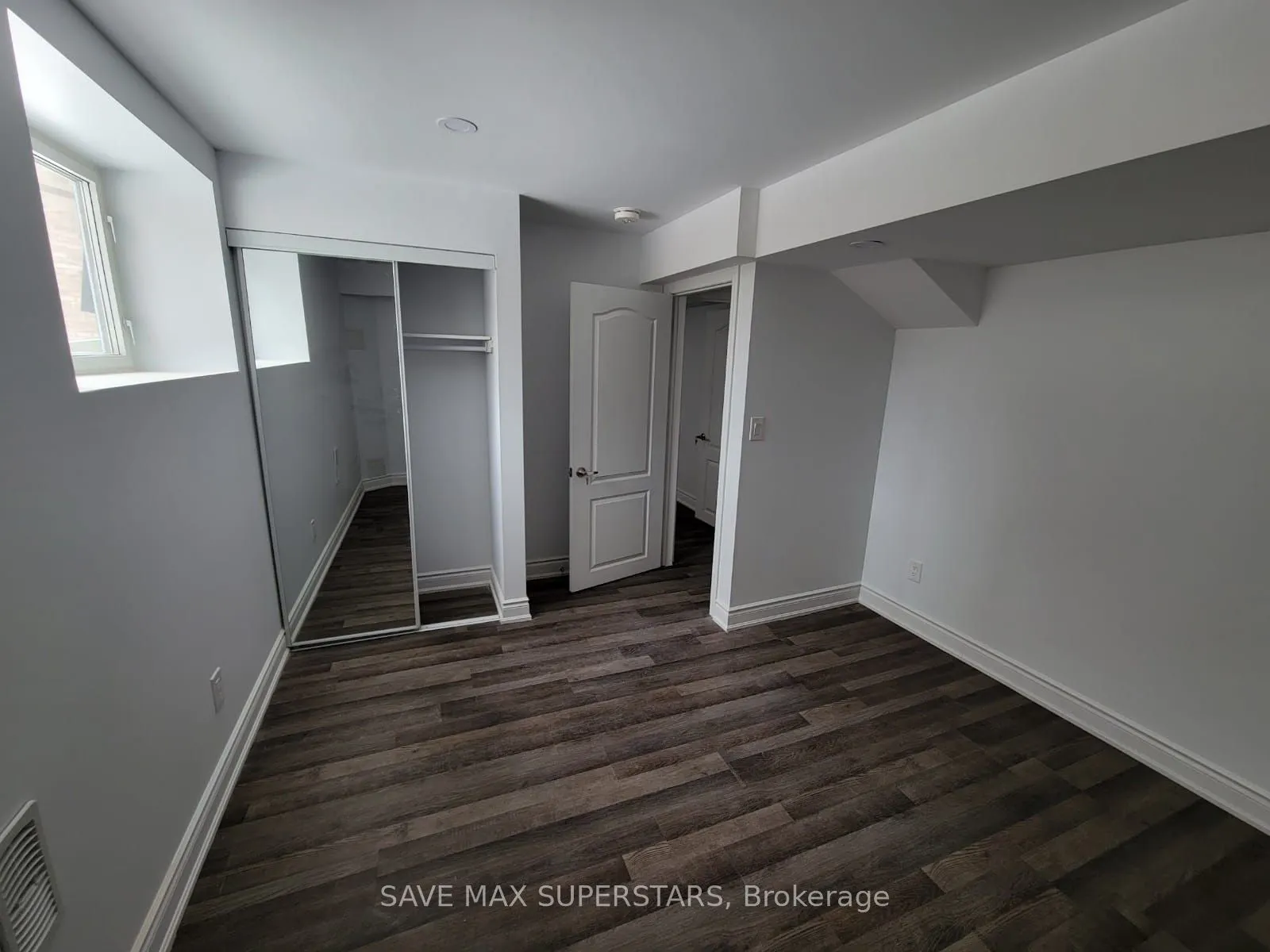 32 Westminster Circle, #Lower