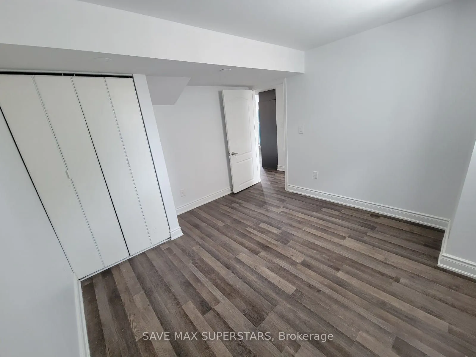 32 Westminster Circle, #Lower