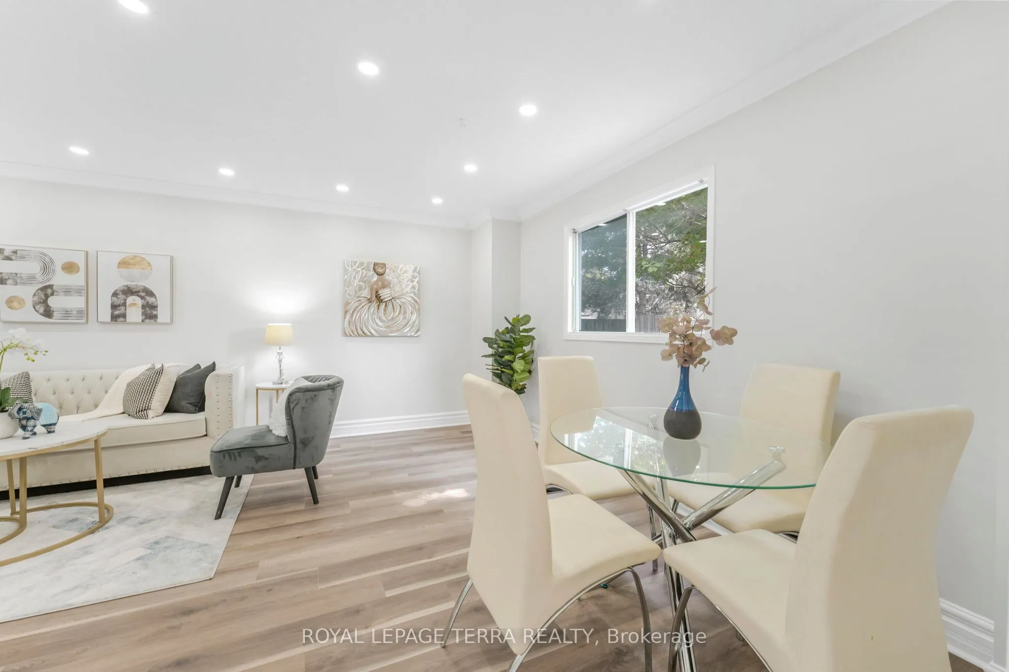 67 Livingstone Street W
