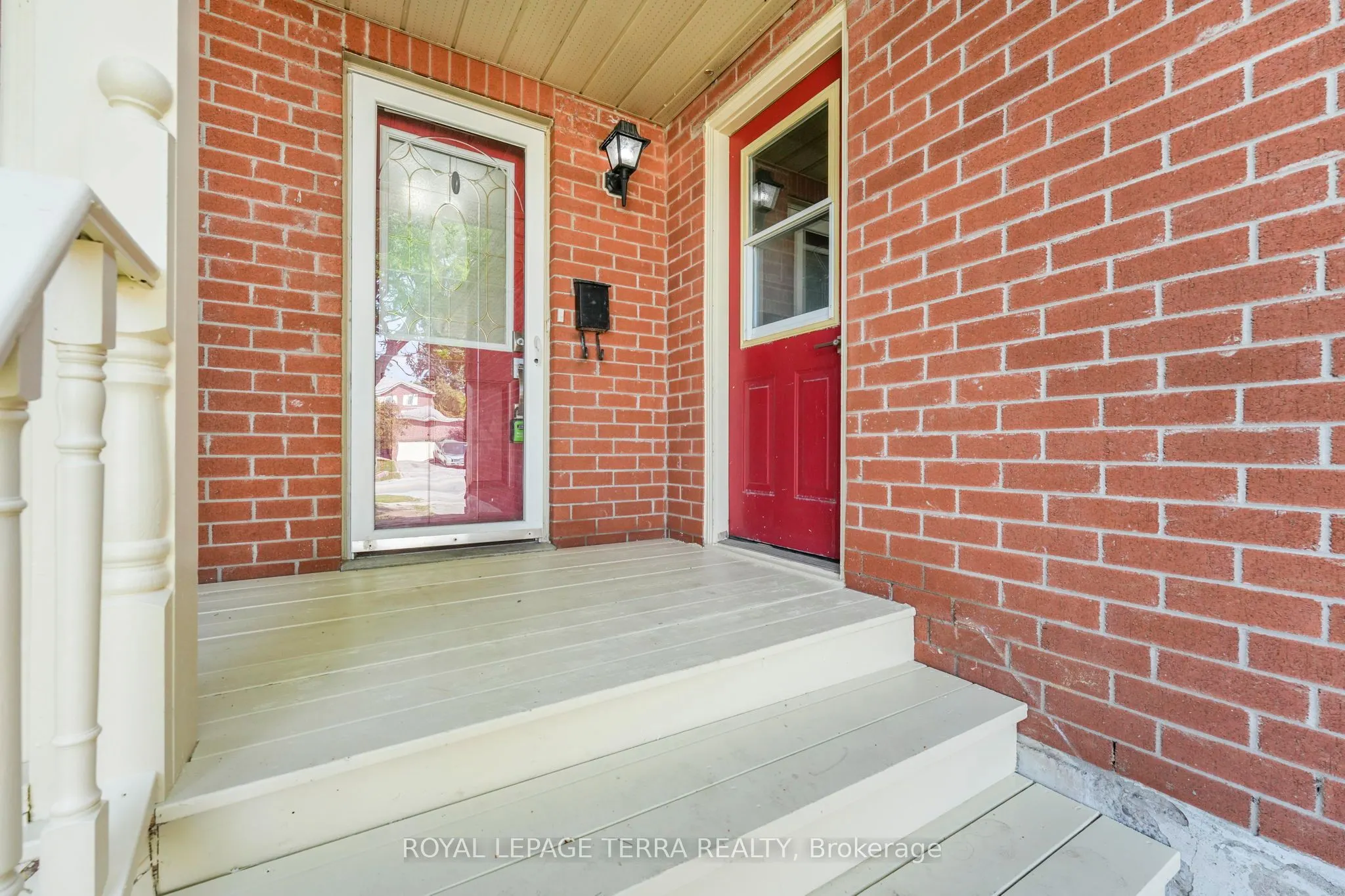 67 Livingstone Street W