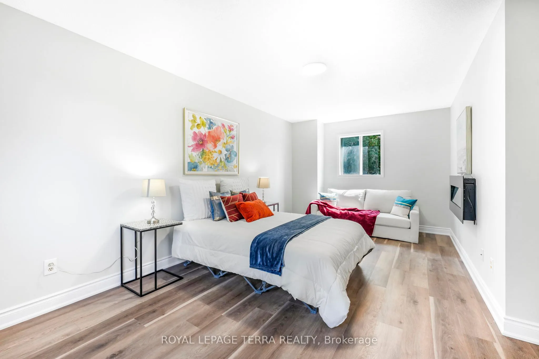 67 Livingstone Street W
