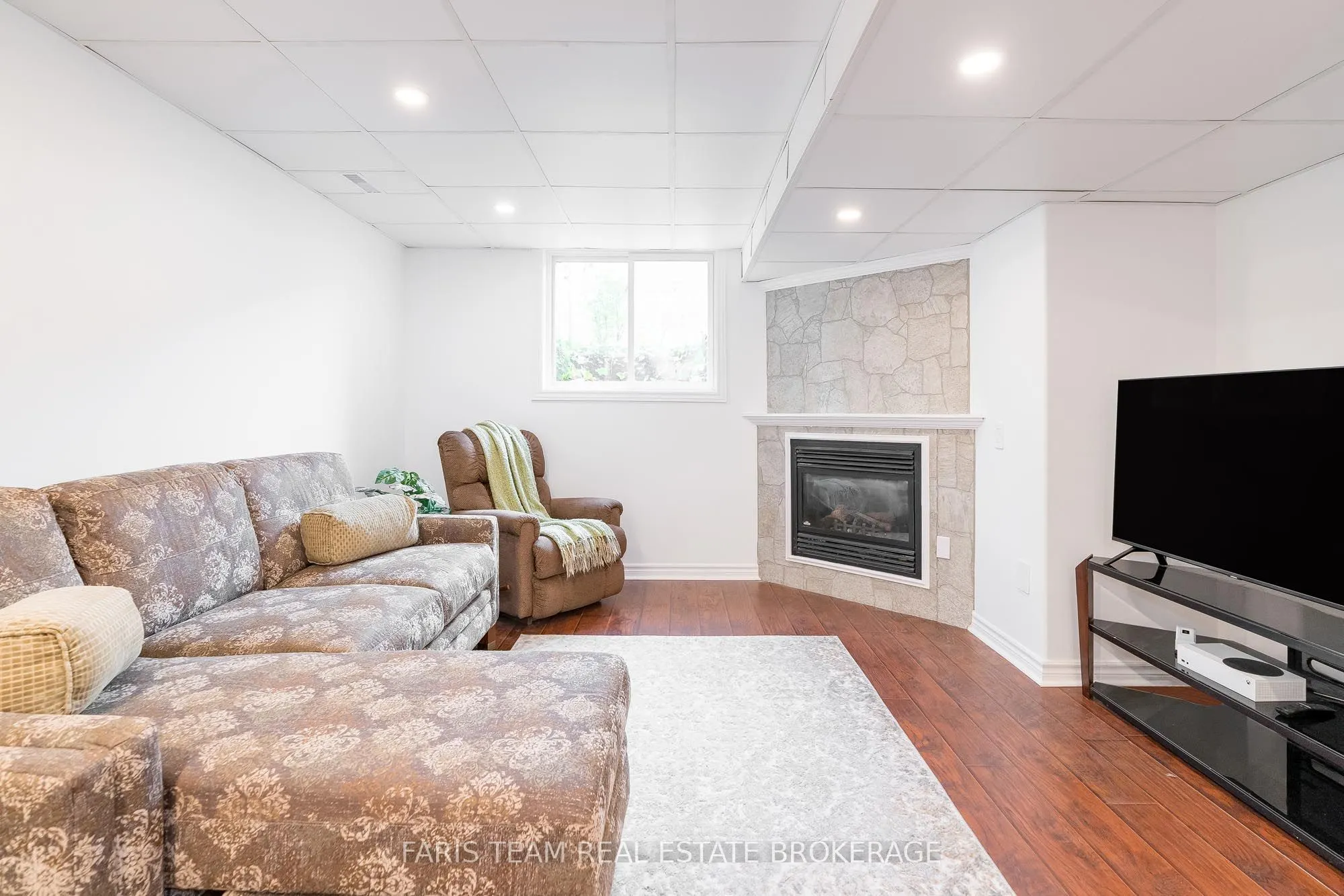 27 Garrett Crescent