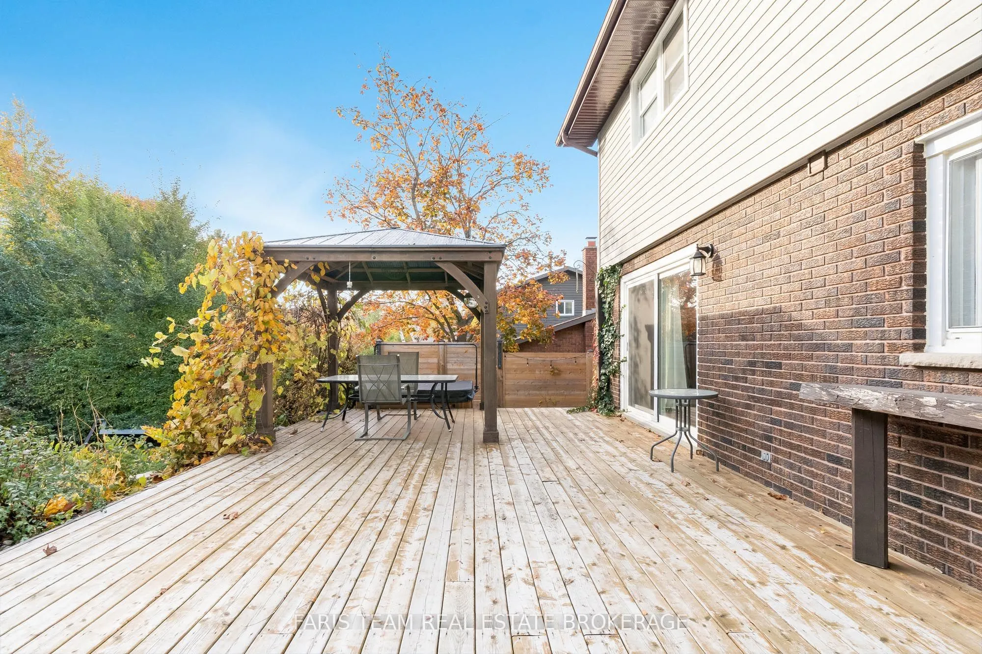 27 Garrett Crescent
