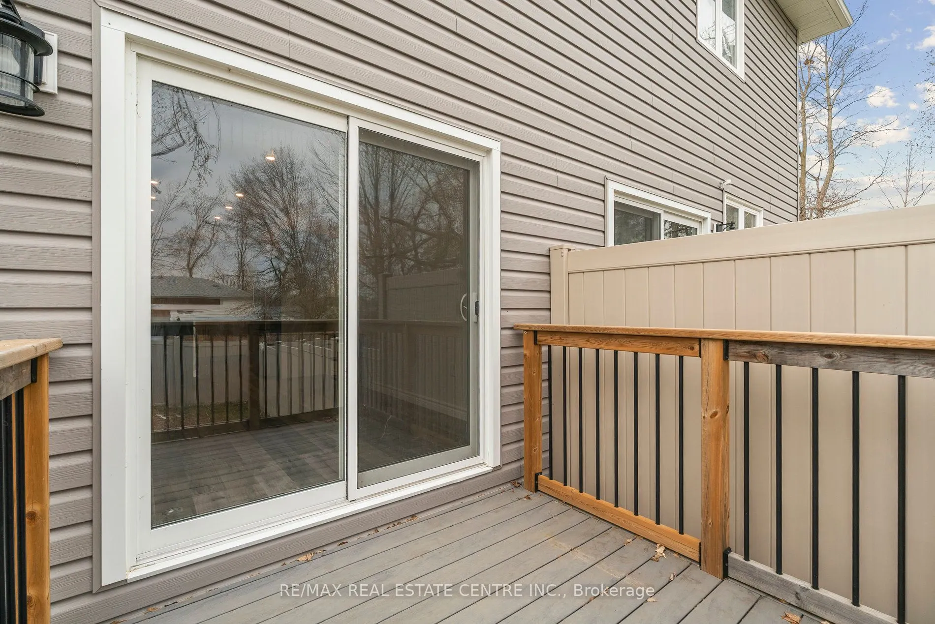 144 Memorial Avenue