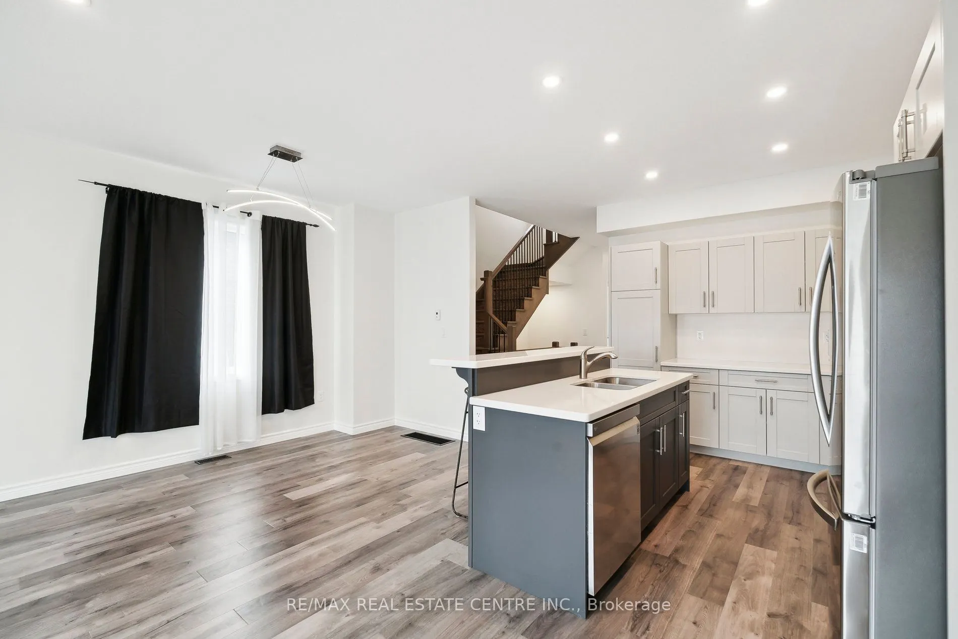 144 Memorial Avenue