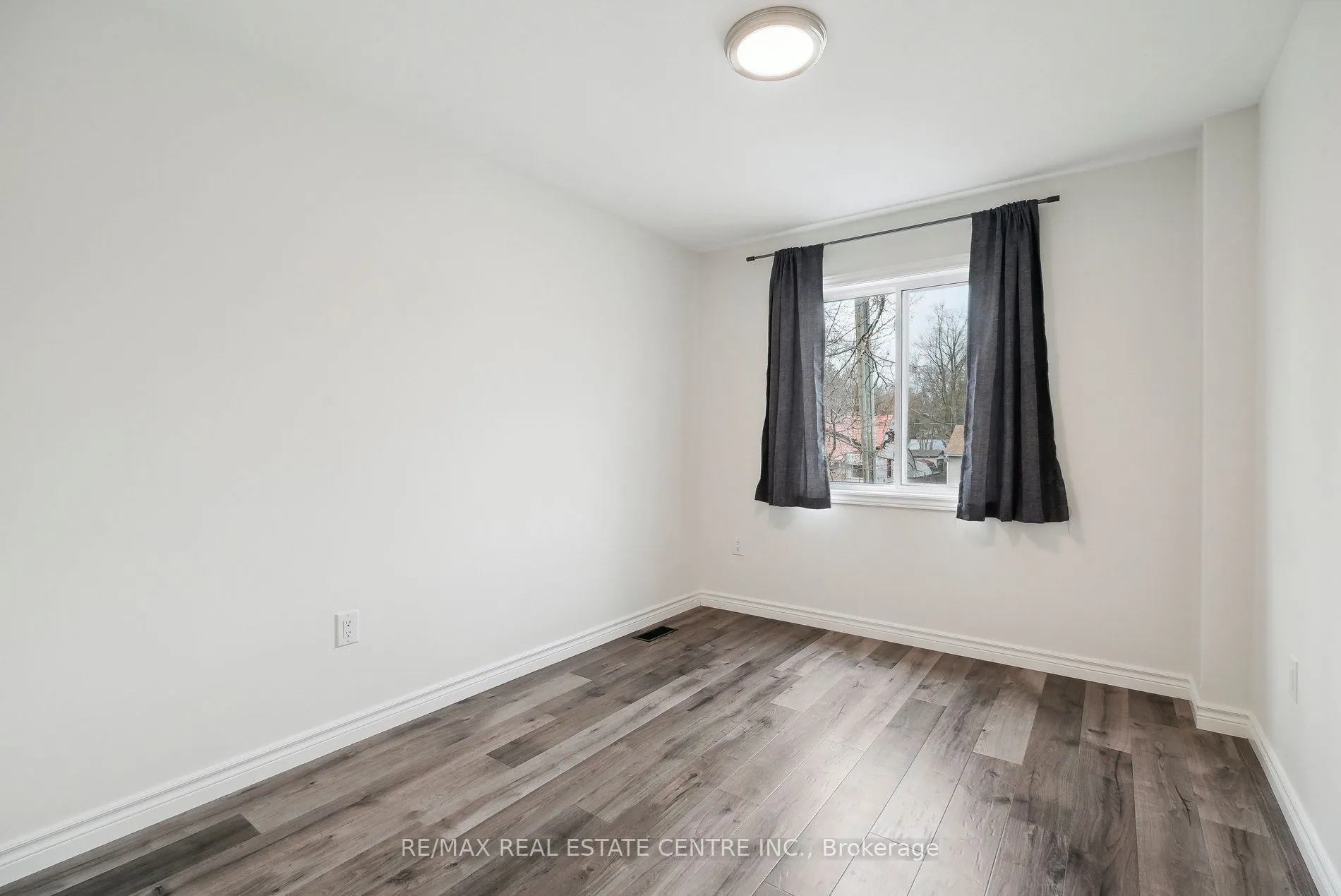 144 Memorial Avenue