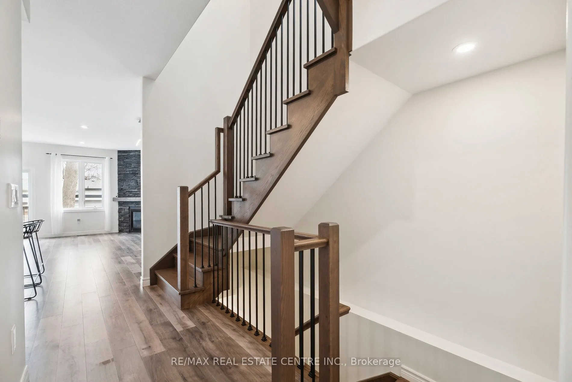 144 Memorial Avenue