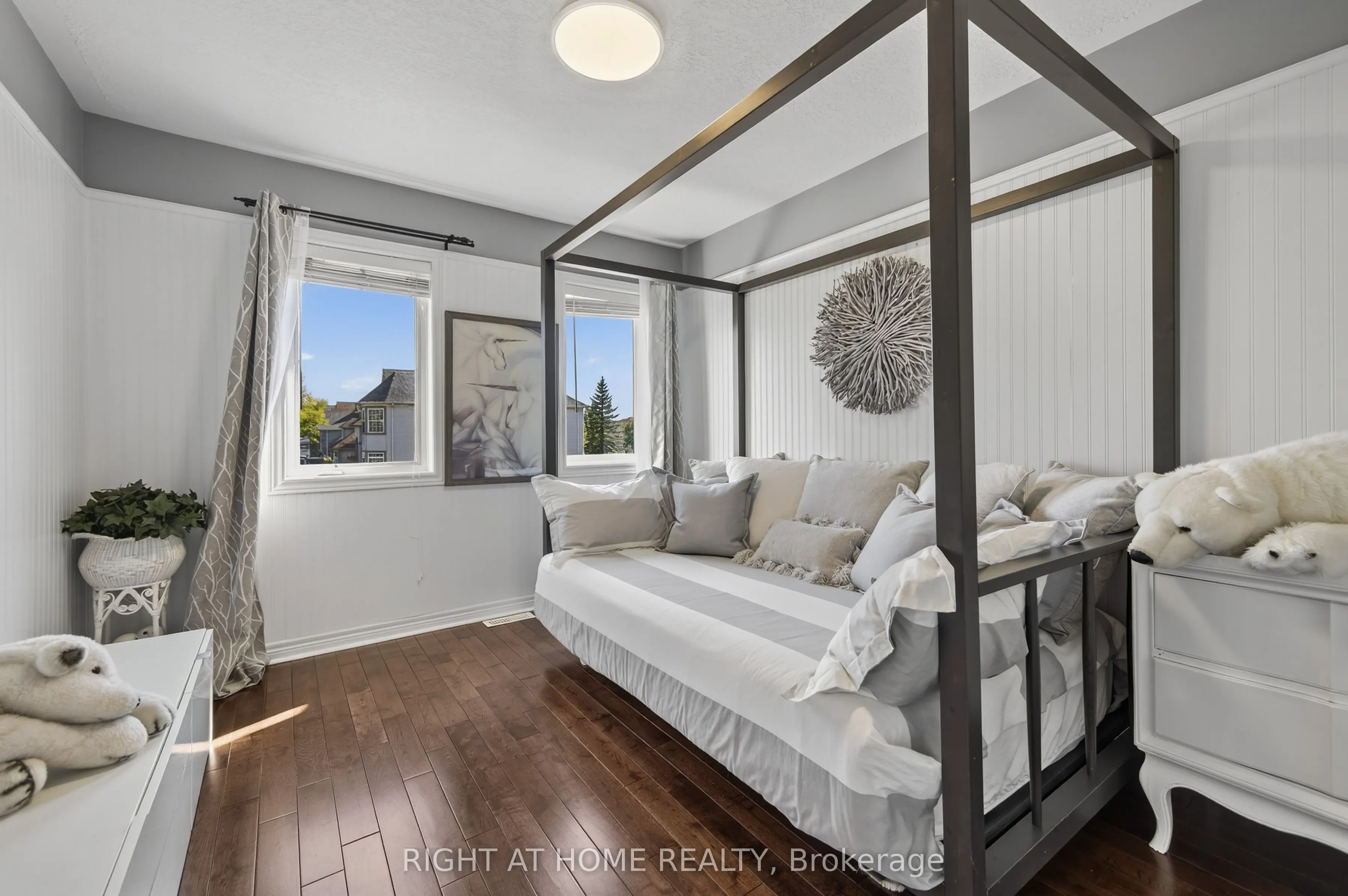 72 BIRKHALL Place