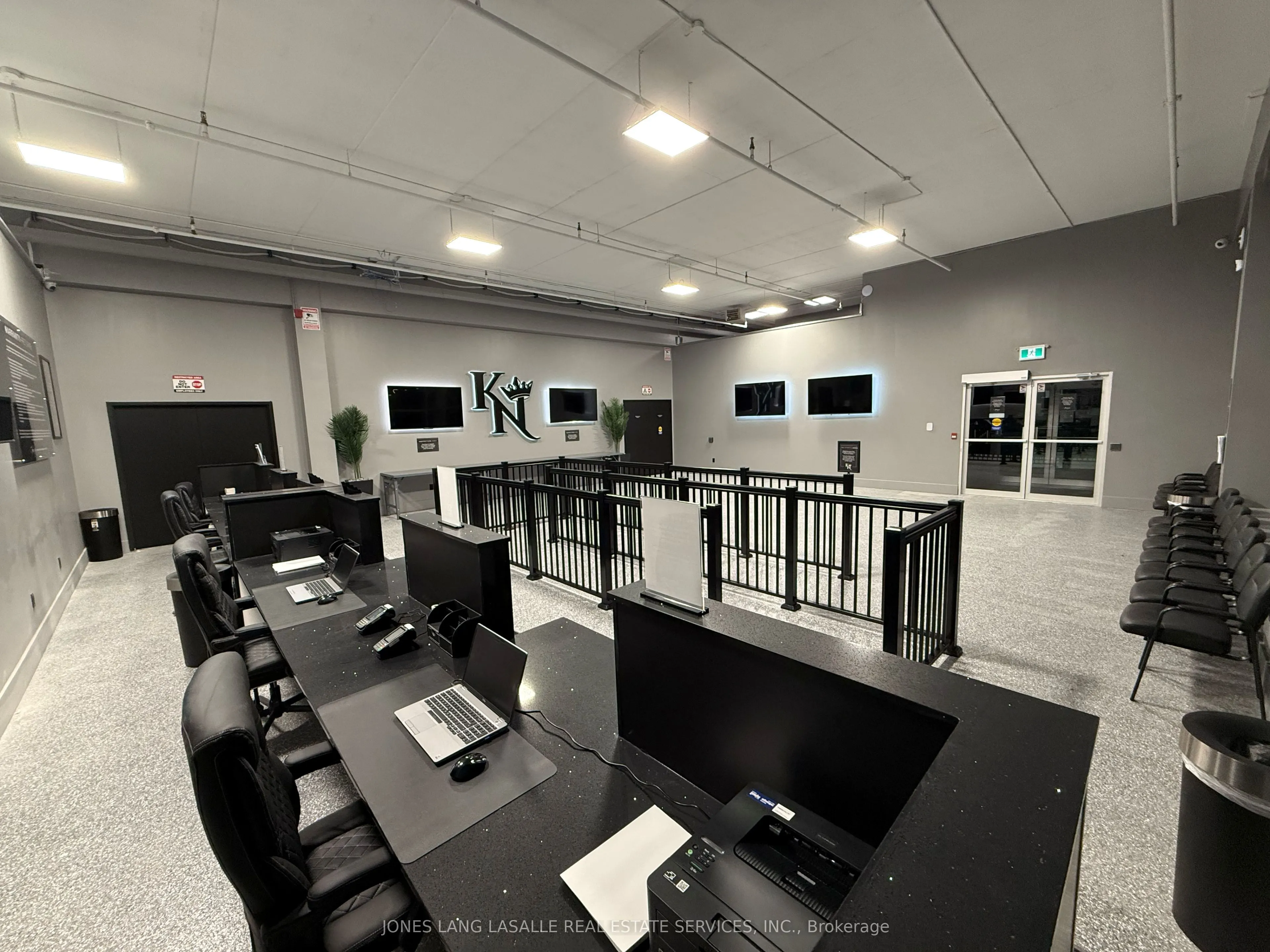 204 Mapleview Drive W, #7