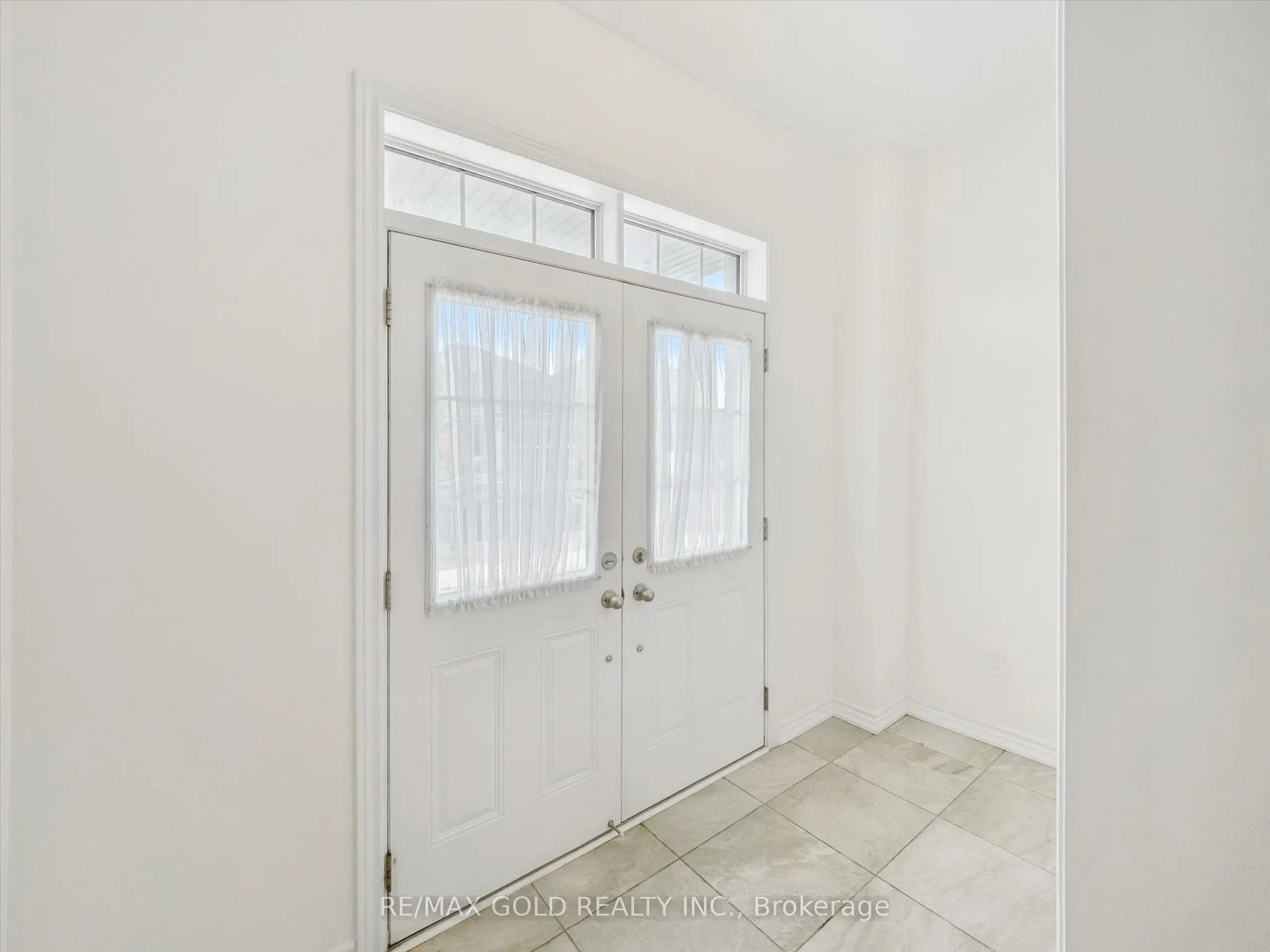 6 Bannister Road, #Upper