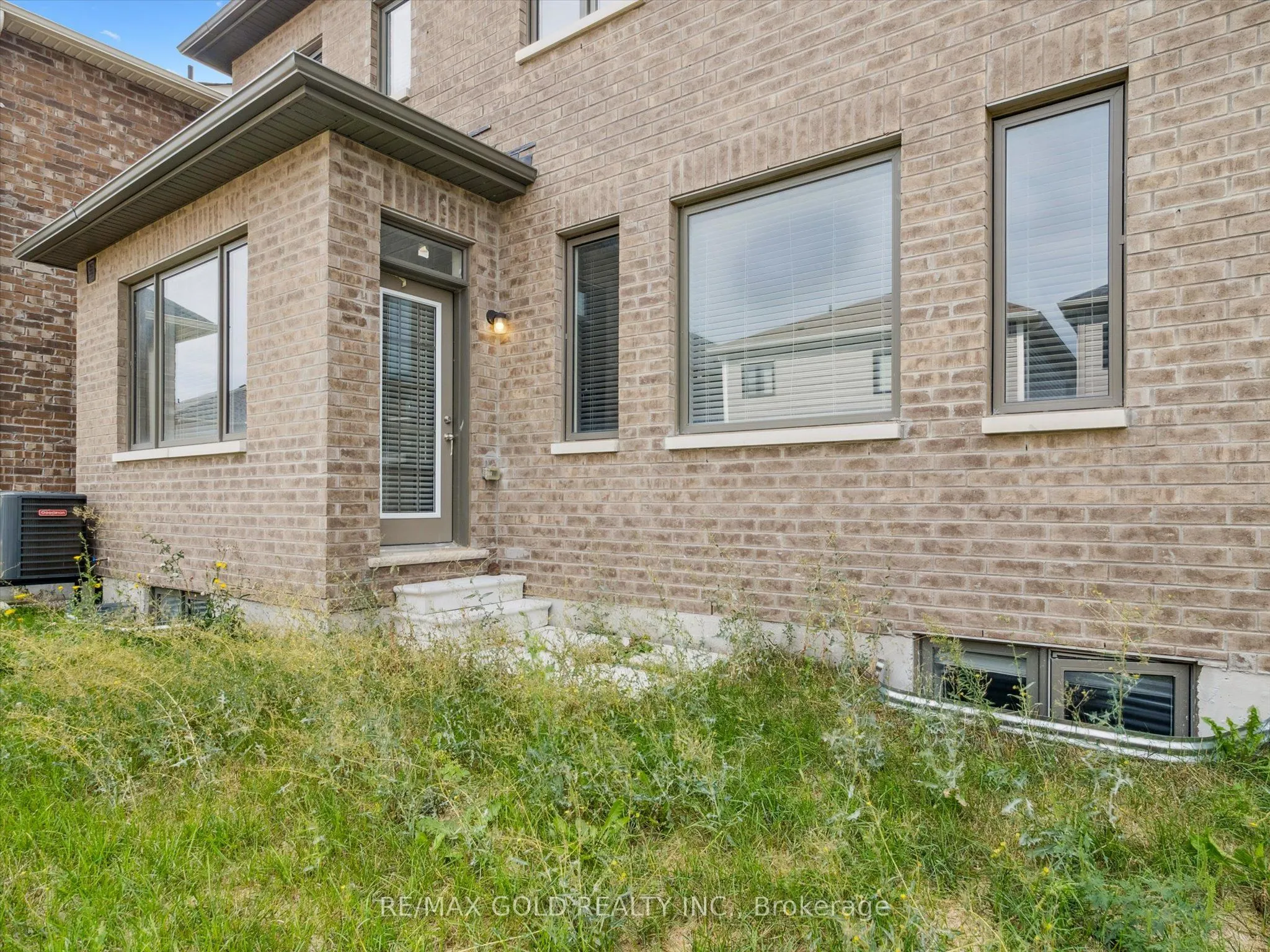 6 Bannister Road, #Upper