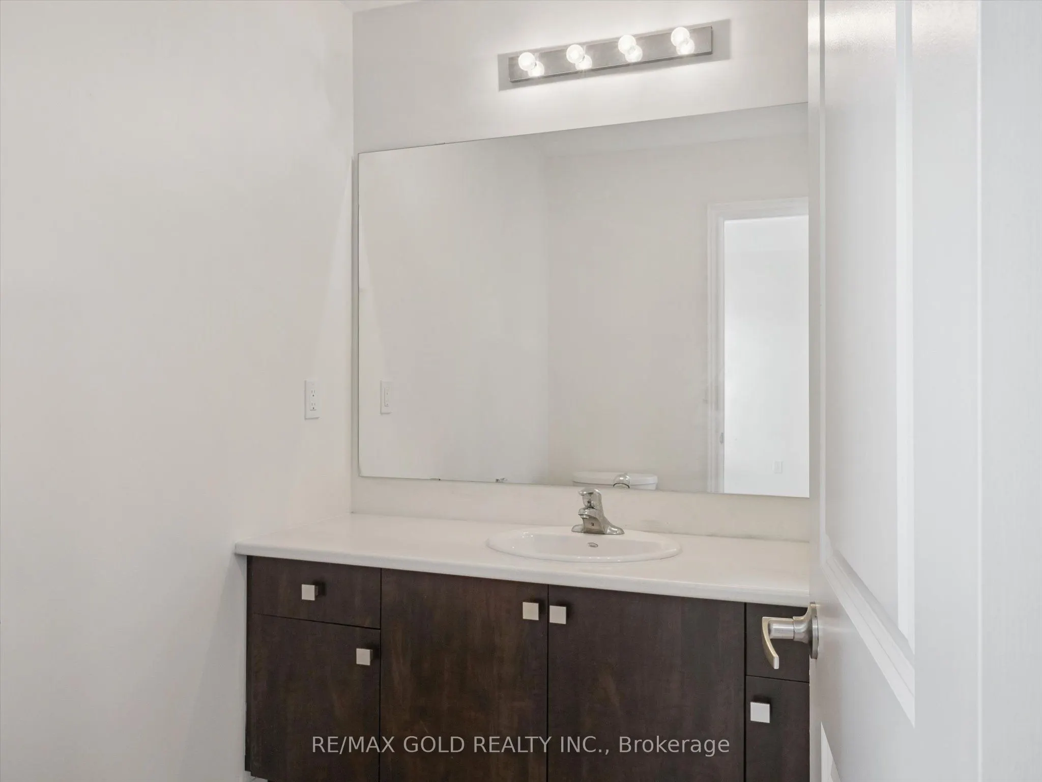6 Bannister Road, #Upper