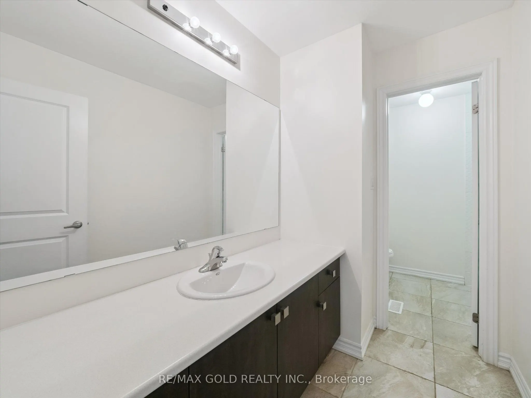 6 Bannister Road, #Upper