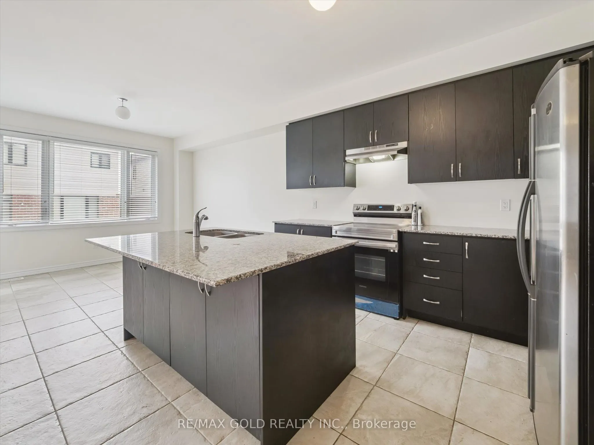 6 Bannister Road, #Upper