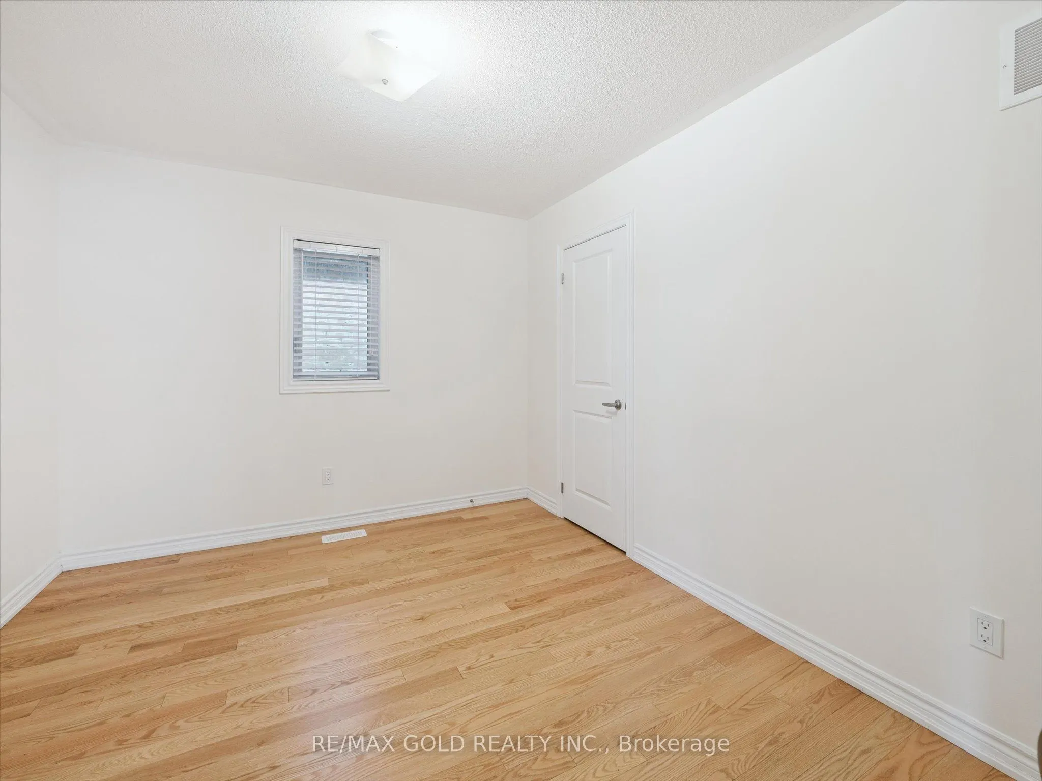 6 Bannister Road, #Upper