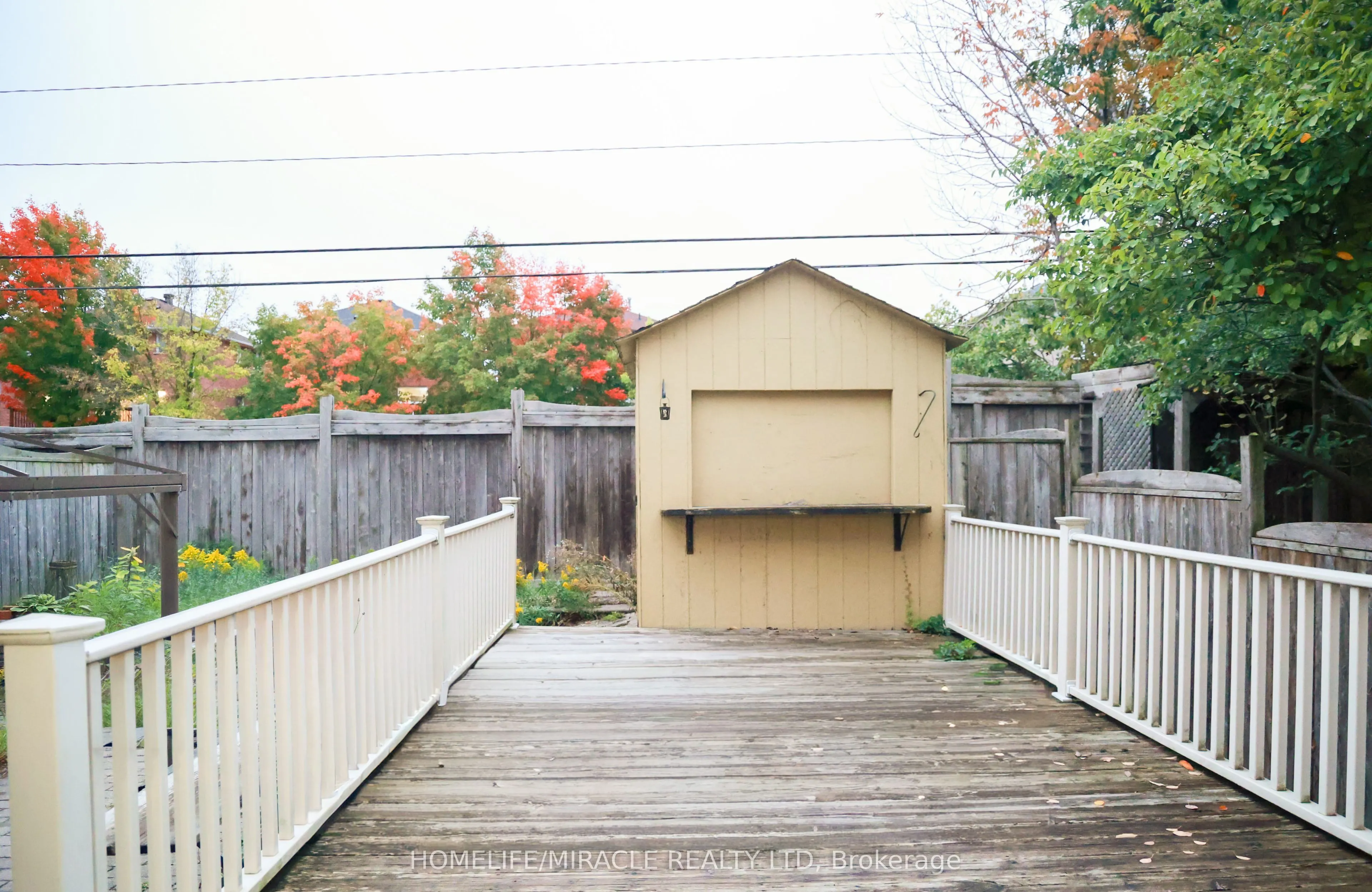 67 Stollar Boulevard W